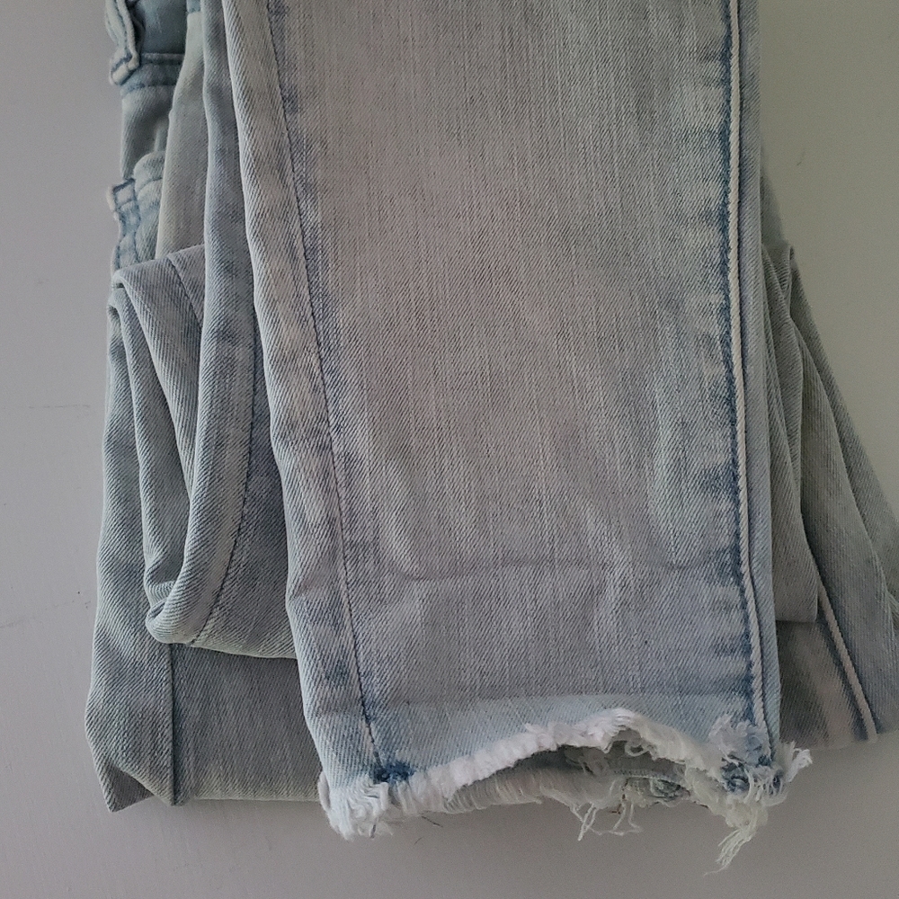 Jeans - Picture 2 of 4